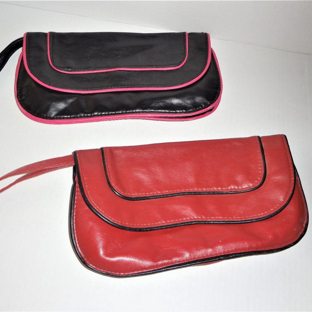 🌸2/$9 Faux Leather Mini Clutches